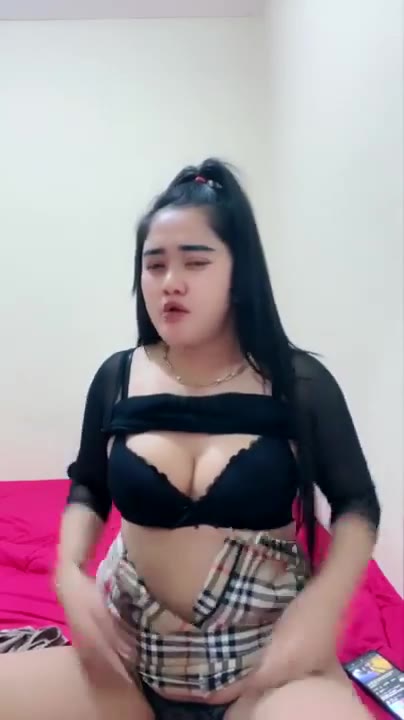 Abg Viral 2025 biar rame live pamer memek Anisa tiktok New Top Global Trending